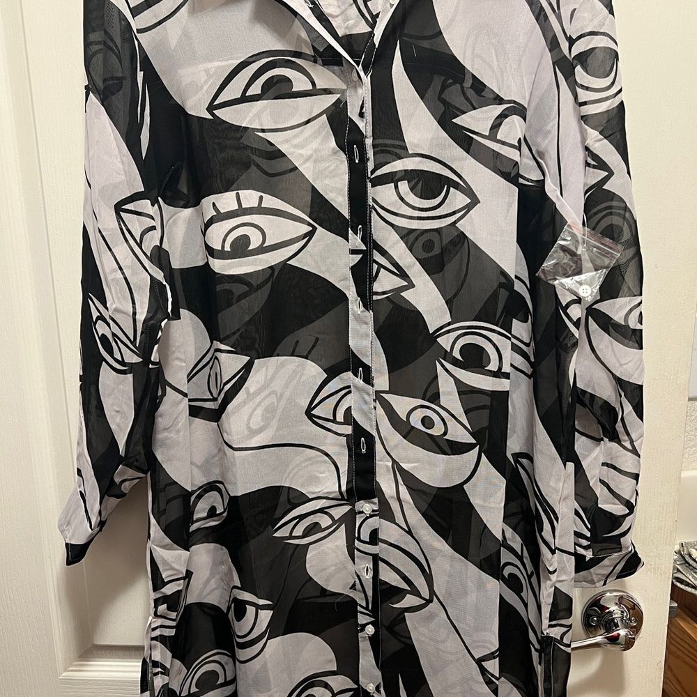 Amber Shu Black and White Casual Button Down Shirt with Artistic Pattern